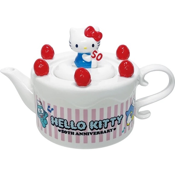 Sanrio Hello Kitty 50th Anniversary Cake Shaped Tea Set - Japan Official - Picture 3 of 8